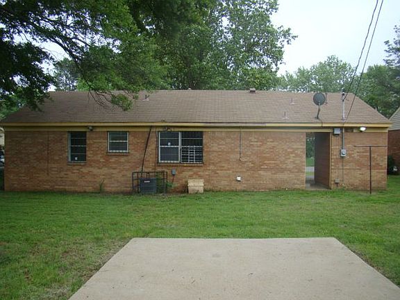 2nd image of 324 Barkwood Dr
