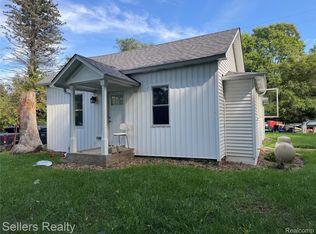 7230 N McKinley Rd, Flushing, MI 48433