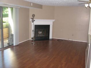12205 Peach Crest Dr APT B, Germantown, MD 20874