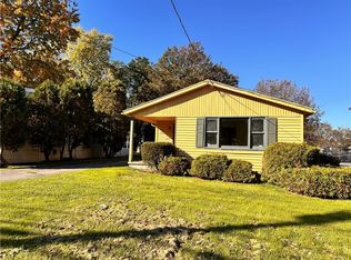 77 Lee Rd, Rochester, NY 14606