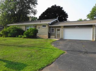 408 9th St, Kenosha, WI 53140