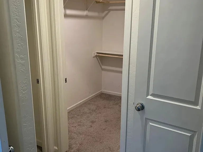 5918 Esmerelda Ave — Photo 18