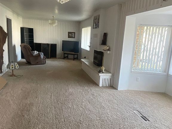 3rd image of 359 Mountain View Ave