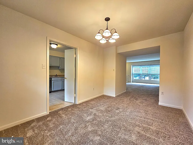 4802 Treasure Ct — Photo 11
