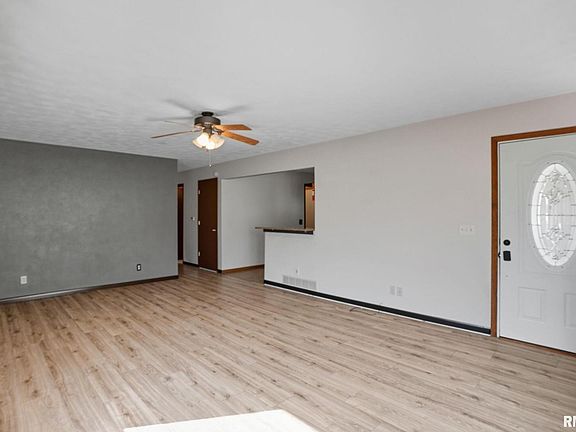5th image of 602 41st Ave