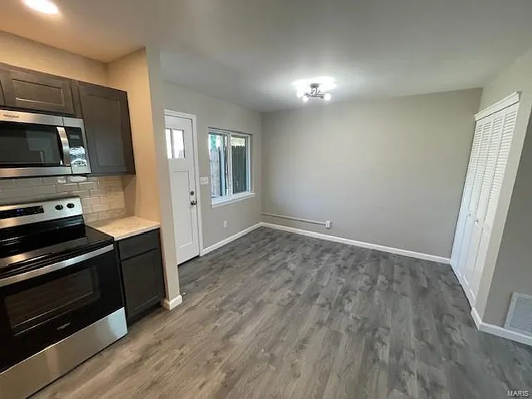 1007 Pine St — Photo 5