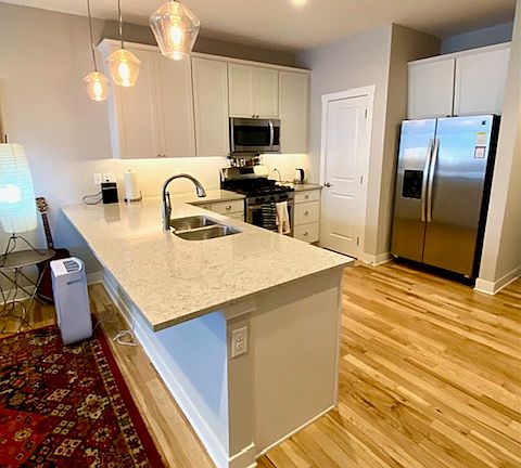 Kitchen-SS appliances, pantry...