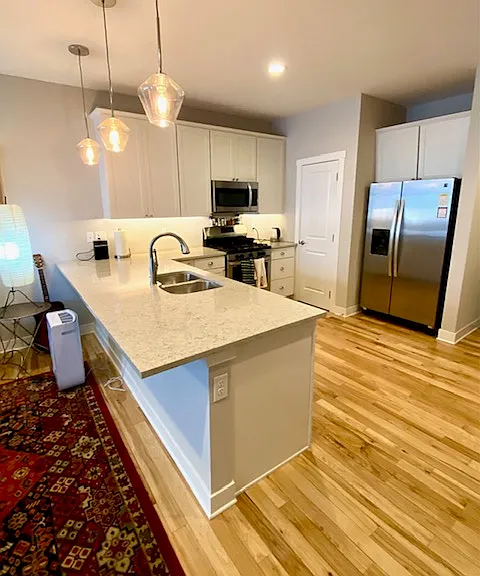Kitchen-SS appliances, pantry...