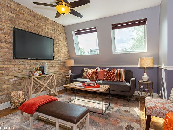 2nd image of 5219 N Winthrop Ave APT 4N