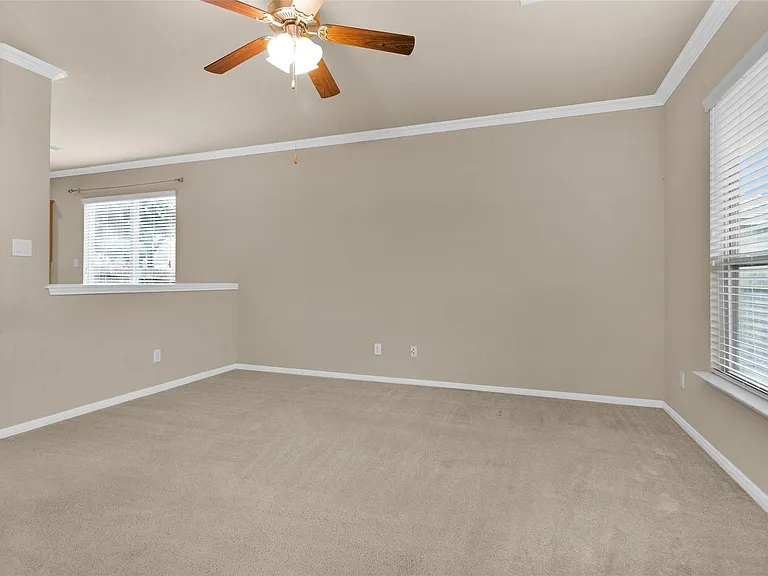 9419 Elliotts Ct — Photo 12