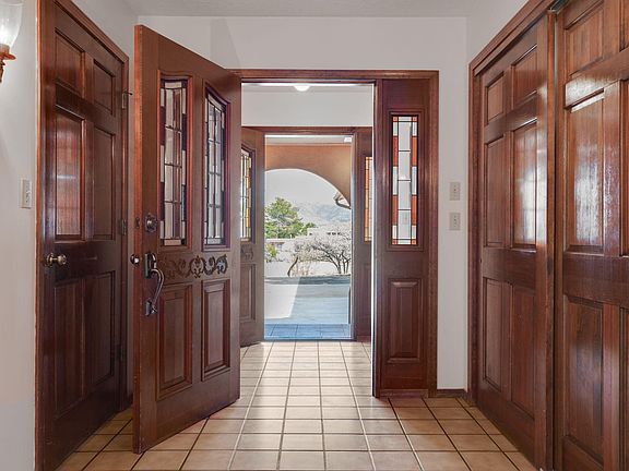 5th image of 1415 San Rafael Ave NE