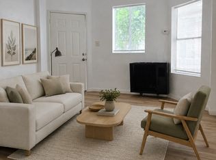808 12th St #3, Oakland, CA 94612
