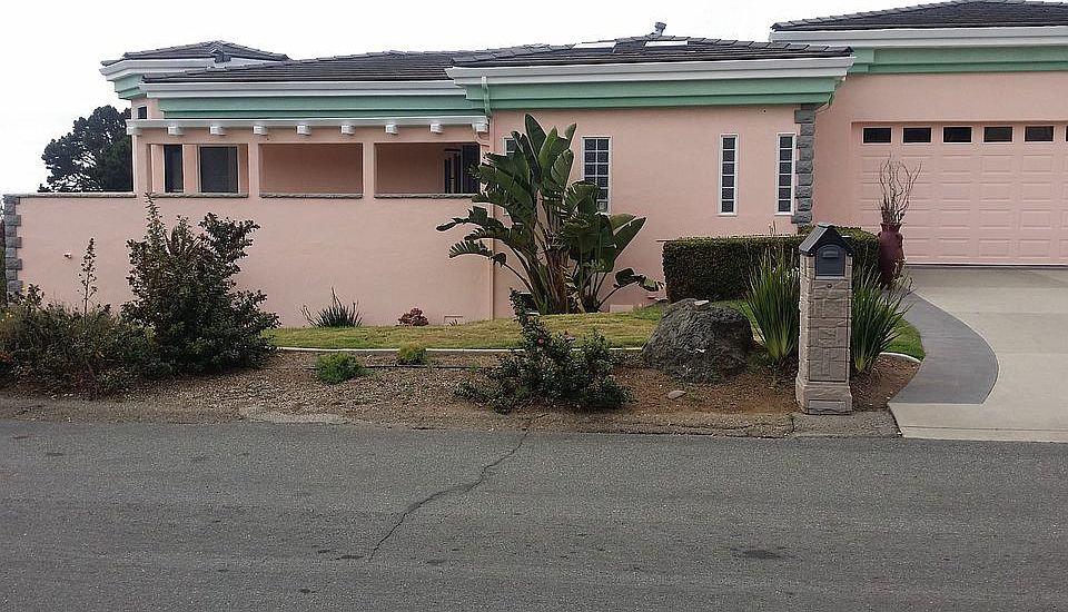 2nd image of 407 Estero Ave