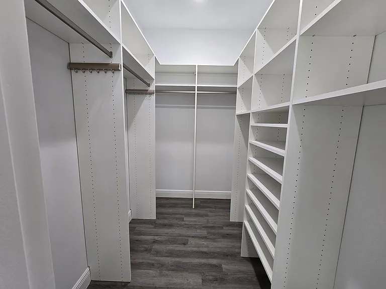 4966 Andrew Ave — Photo 15