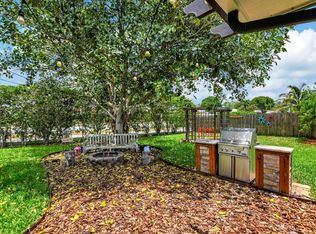 22045 Ararat St, Boca Raton, FL 33428