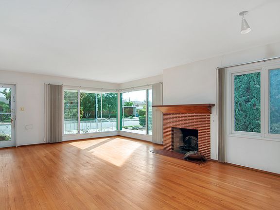 4th image of 5508-10 Dorothy Dr