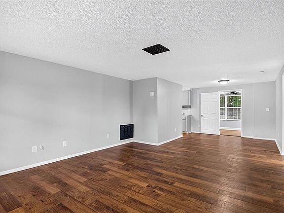5th image of 8905 Tropical Palm Way
