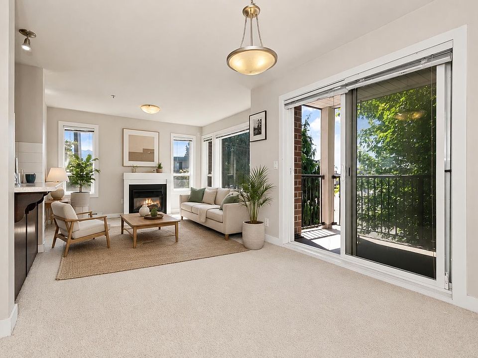 1st image of 9422 Victor St #206