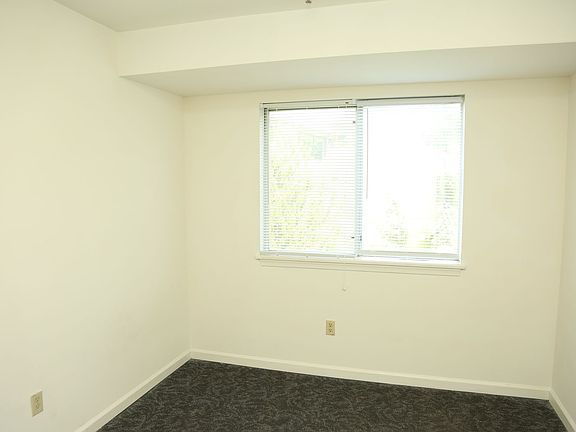 3rd image of 109 Clarke Ct APT 101