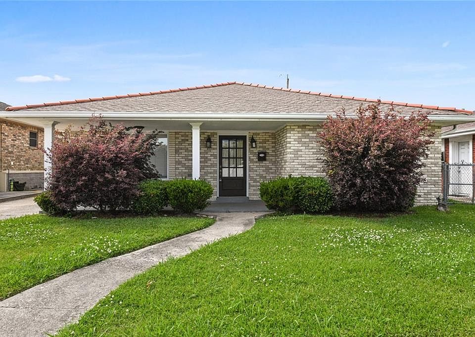 1st image of 2308 Creely Dr