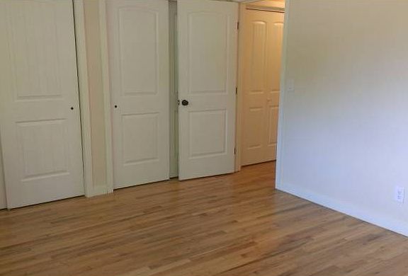 5th image of 1035 SE 23rd Ave