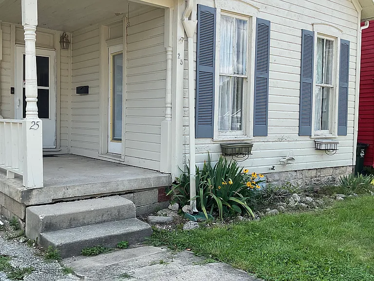 25 S Monroe St — Photo 1