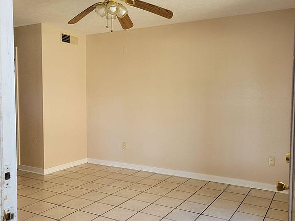 4th image of 10931 Roger Dr APT A