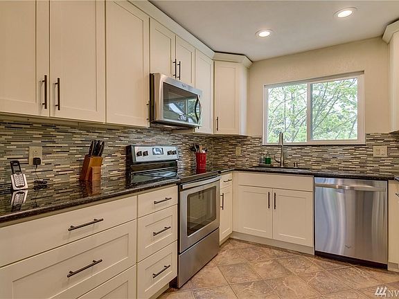 5th image of 14777 NE 50th Pl APT L8