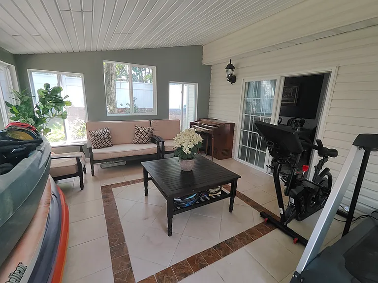 508 Broadway — Photo 23