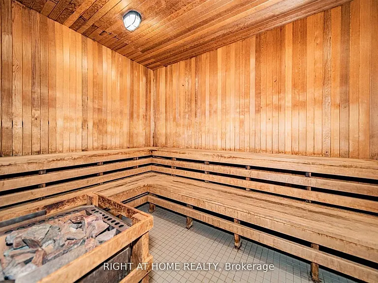 295 Adelaide St W #722 — Photo 13