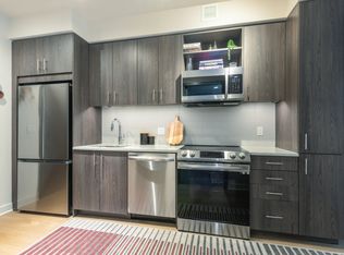 350 Maple Dr SW #723, Washington, DC 20024