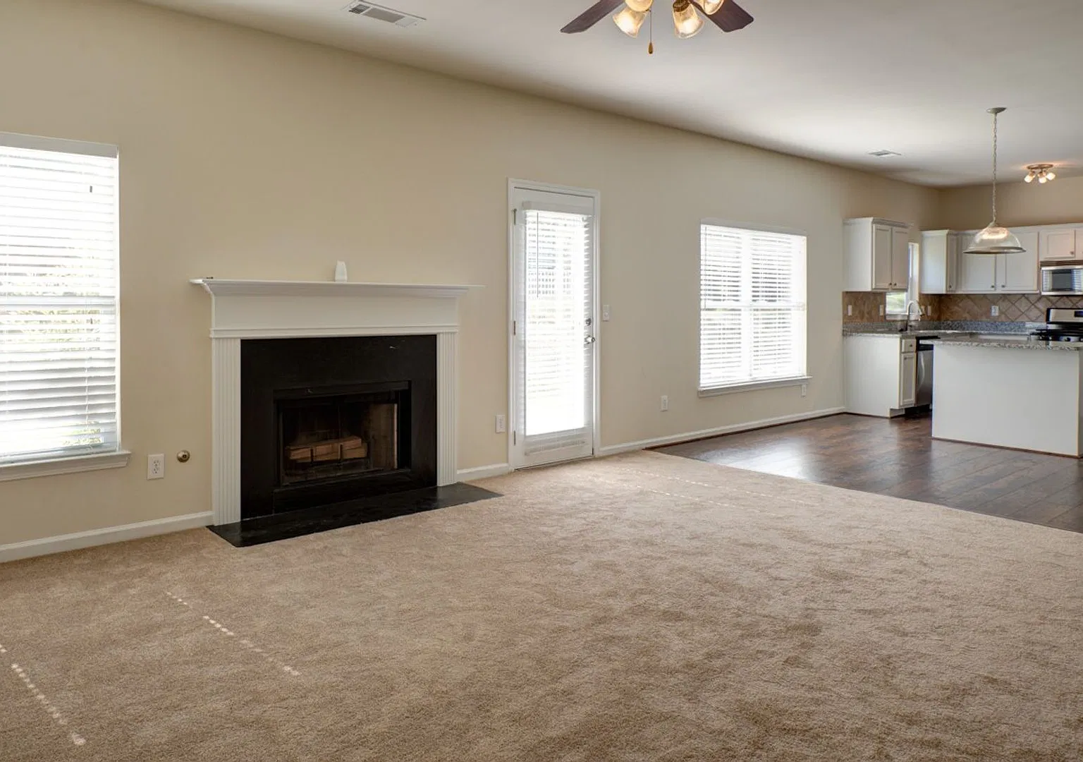 Spacious 5-Bedroom Suwanee Home | Swim/Tennis Community | Lambert High School District — Photo 4
