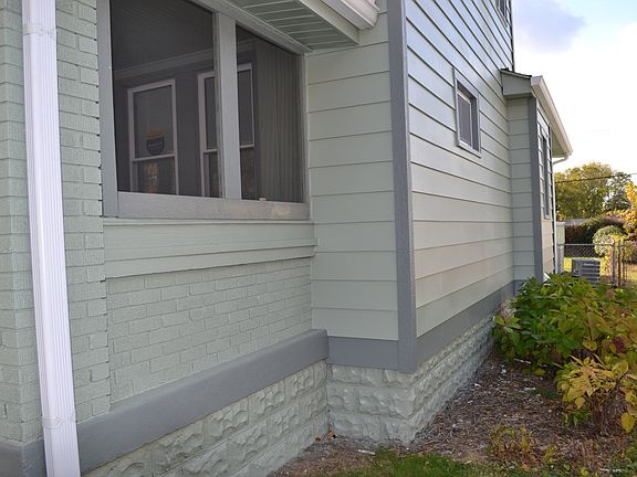 5th image of 2742 Allen Ave