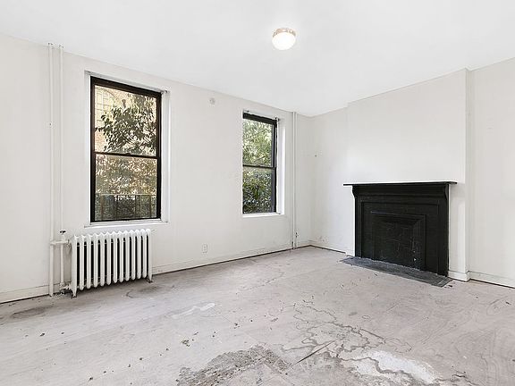 5th image of 11 E 129th St