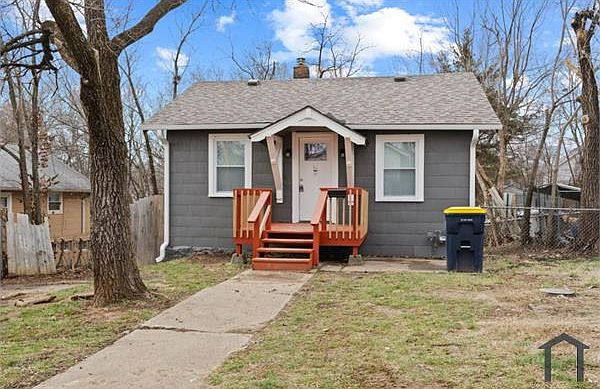 1st image of 6908 Spruce Ave
