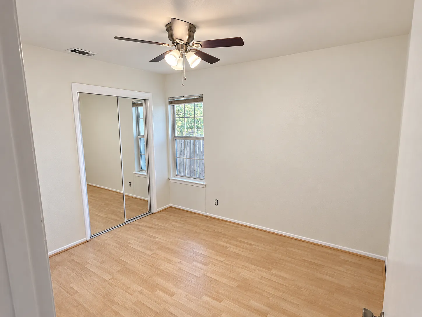 2 bed, 1030 sqft, $1,850 — Photo 3