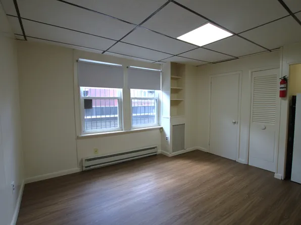 2035 Chestnut St #304, Philadelphia, PA 19103