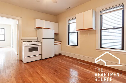 2252 N Southport Ave #2 Photo 1