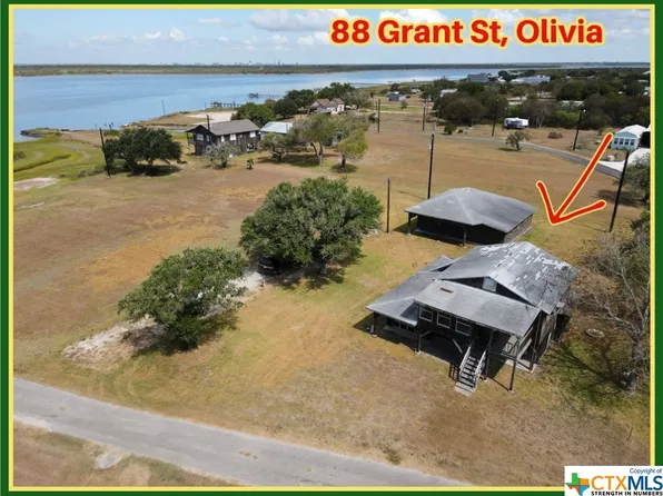 88 Grant St, Pt Lavaca, TX 77979