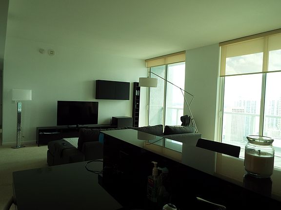 5th image of 244 Biscayne Blvd APT 4007