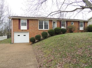 216 Bonnaoaks Dr, Hermitage, TN 37076
