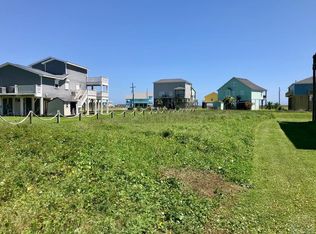3011 Cissie Ln, Crystal Beach, TX 77650