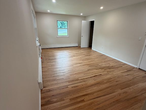 5th image of 325 Grantwood Blvd APT 6B