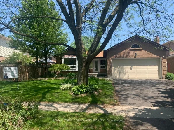 371 Selby Cres #Basement, Newmarket, ON L3Y 6E2