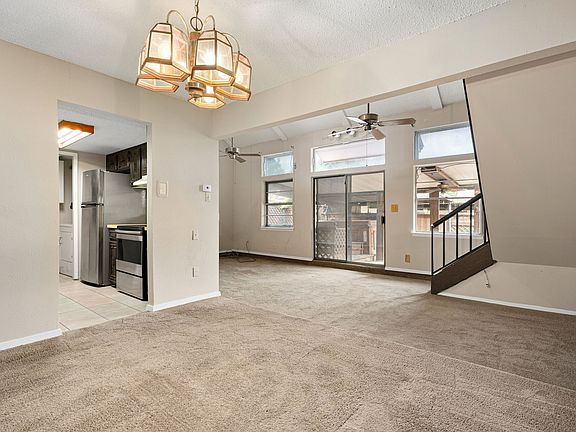 5th image of 2325 Overland Ln