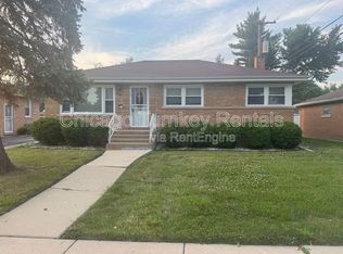 1006 E 163rd Pl, South Holland, IL 60473