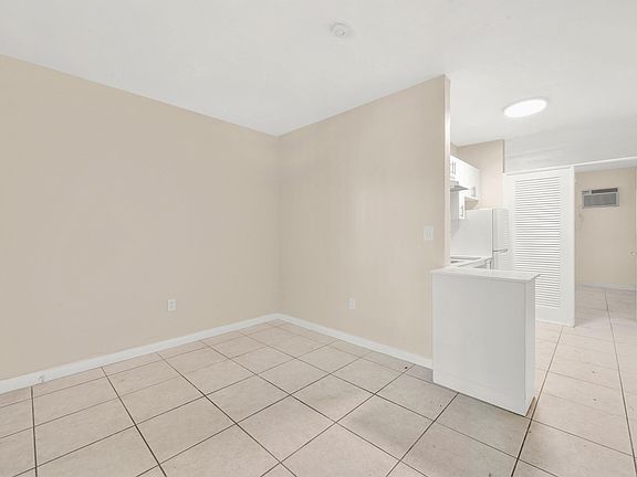 2nd image of 426 Santander Ave #8