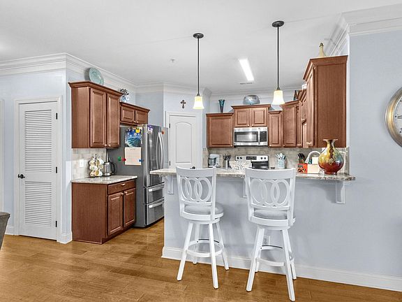 3rd image of 301 Shelby Lawson Dr. #302
