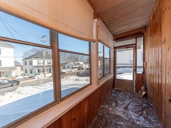 3rd image of 85 Beacon St