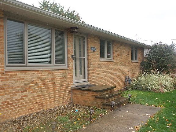 3rd image of 2926 Robert Pkwy